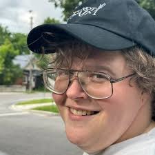 Al's Pizza and Yee's Chinese Food is a legendary late-night food spot. For  owner Chris Ho, it's a living.