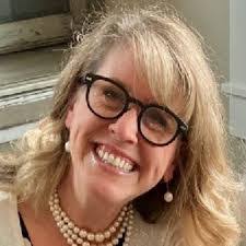 Tracy Wall's Instagram, Twitter & Facebook