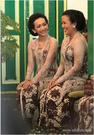 Yuk, intip penampilan enam artis cantik indonesia mengenakan kebaya di hari kartini. 61 Ide Gadis Kemban Jarik Batik Di 2021 Gadis Wanita Kemben