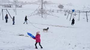 It is extremely rare to see snow below lawson. Nsw Weather Cold Snap Delivers Snow To Alps And Windchill To Sydney