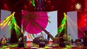 Steven lebih dulu sohor sebagai vokalis steven & the coconut treez.feel the vibration membesut 11 lagu baru karya tepeng, panggilan akrab steven, yang dikulik selama 6 bulan. Band Lawas Meriahkan Synchronize Fest 2020 Belum Kehilangan Sihirnya Merahputih