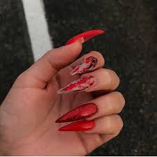 Black And Red Stiletto Nails Pin By ɑӏաɑվտ ƒօɾҽѵҽɾ On Barbienails Red Acrylic Nails Red Nails Nail Designs