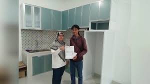 Pada video ini di pesan khusus oleh ibu dewi di cengkareng, ibu dewi memiliki permintaan khusus untuk kabinet lemari dapurnya ini dibuat dari bahan aluminium yang tahan dengan rayap dan motifnya ingin serat kayu untuk memberikan efek klasik pada dapur rumahnya. Tutorial Cara Buat Daun Pintu Kitchen Set Aluminium Youtube