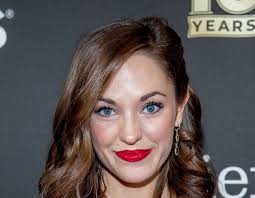 Laura Osnes Net Worth