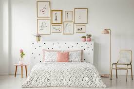 See more ideas about burgundy bedroom, interior design, bedroom decor. 15 Gorgeous White And Gold Bedroom Ideas Home Decor Bliss
