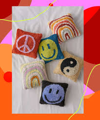 Throw pillows can cost as little as $20 or as much as $200. Cheap Throw Pillows For Couch Or Bed Decor Under 40