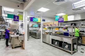 One guy reminded another guy that he couldn't find a decent sandwich in paris. What Is Leading To The Rise Of Cloud Kitchens In The Uae The Restaurant Times