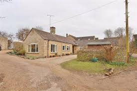 Where is chadlington is located in the uk. West End Chadlington Oxfordshire 3 Bed Barn Conversion 450 000