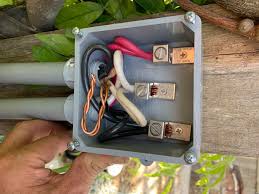 Known as uf for underground feeder, the cable has a heavier plastic sheathing than the romex™ used inside the house. Splice 220 Volt 6 Gauge Line Outside Is It Safe Homeownershub