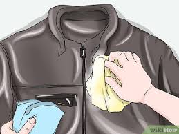 Biopolish bersifat alami sehingga produk meresap kedalam substrat bahan kulit. 3 Cara Untuk Membersihkan Jaket Kulit Wikihow