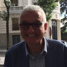 Dan Giles's Instagram, Twitter & Facebook