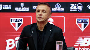 Rafinha é 'promovido' e assume vaga de Rui Costa como diretor executivo do São Paulo