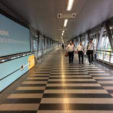 Tips piknik kepantai yang baik dan benar berdasarkan… october 7, 2020. Jejantas Pejalan Kaki In English