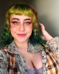 Billie Tumarkin 🍓🌹🍄 (@billieanastasia) • Instagram photos and videos