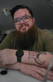 Anyone from Oregon want to chat. (Or further away, poly Murphys law, the  farther away you are the more we vibe)