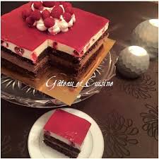 Entremets Aux Deux Mousses Chocolat Et Framboises Gateau Et Cuisine Mousse Au Chocolat Gateau Mousse Chocolat Gateau Chocolat Framboise