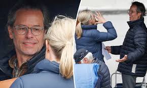 Guy Pearce chats with Marta Dusseldorp