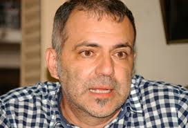 Aurora y Julio. La historia de una biblioteca