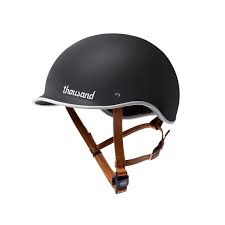 Vintage Good Looks With Modern Innovations A Bike Helmet Featuring Poplock Anti Theft System Magnetic Buckle And Multi Vent Bicycle Helmet Bike Helmet Helmet