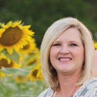 100+ "Regina Roberts" profiles