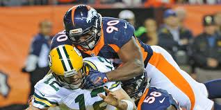 Packers' offense bottoms out against Broncos