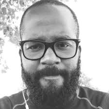 Dena Simon's Instagram, Twitter & Facebook