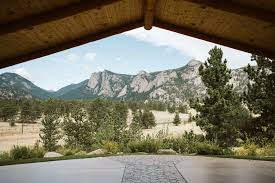 Stay in estes park lodging while you adventure in rocky mountain national park. Estes Park Wedding Venues The Complete Guide