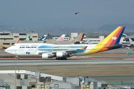 As one of the world's most popular choices for cargo airplanes, it holds a maximum gross payload of 128.5 metric tonnes. Boeing 747 400 Photos And Specifications