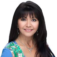 Candace Mcintosh's Instagram, Twitter & Facebook