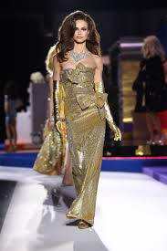 Viimeisimmät twiitit käyttäjältä versace (@versace): Versace Versace Versace Plus More Best Looks From Milan