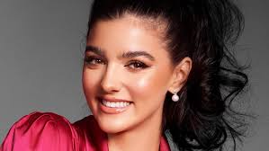 Bianca Lorena Tirsin Miss Rumania Universo