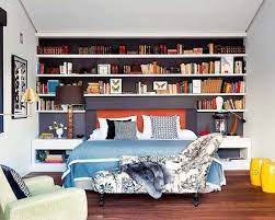 yatak odasinda kitapliklar yatak odasi tasarimlari modern yatak odalari yatak odasi ic tasarimi