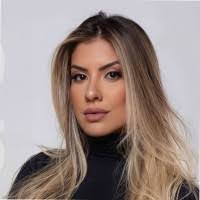 Sarah Amaral's Instagram, Twitter & Facebook