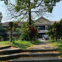 Memang benar adanya apabila jodoh itu berada di tangan tuhan. Photos At Pusat Pengajian Pendidikan Jarak Jauh Universiti Sains Malaysia