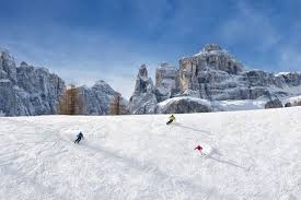 Elenco ed informazioni sulle aperture impianti dalle principali località sciistiche di alpi ed appennini. Apertura Impianti Sciistici Dolomiti Superski Stagione Sciistica Alle Porte Http News Mondoneve It Apertura Im Vacanza Sulla Neve Stazioni Sciistiche Sciare