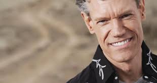 Randy Travis brings his 'neo-traditional' sound to Ashland's Paramount Arts  Center