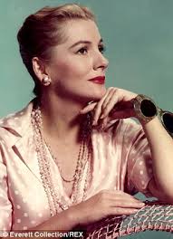 Resultado de imagem para Joan Fontaine
