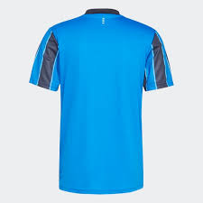 The predominantly striped kit consists of two shades of blue, with mint green accents. Adidas Ajax 21 22 Auswartstrikot Blau Adidas Deutschland