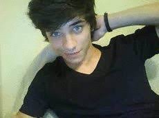 This Is Basically Dean Black Hair Boy Black Hair Blue Eyes Hot Emo Boys