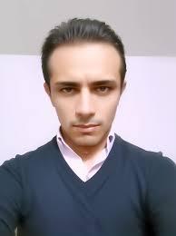 there is a man that is taking a selfie with his cell phone, andres rios,  jose miguel roman frances, victor maristane, juan diaz canales