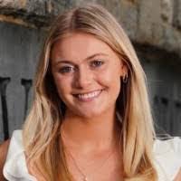 Elizabeth Gatchel's Instagram, Twitter & Facebook