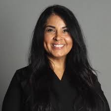 Jessica Weisel's Instagram, Twitter & Facebook