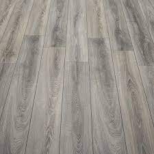 Cottage Distressed Grey Oak Laminate Flooring Directwoodflooring Laminateflooring Laminate Woodflooring H Oak Laminate Flooring Oak Laminate Flooring
