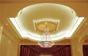 Dari beberapa jenis plafon rumah diatas, yang paling banyak diaplikasikan dan diminati oleh sebagian besar orang adalah plafon gypsum. 5 Desain Rumah Ruang Tamu Dengan Plafon Gypsum Menarik Dan Elegan