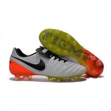 Amp Nbsp The Nike Tiempo Legend 6 Football Boots Are Headlined By Players Such As Jerome Boateng Sergio Ramos Gerard Turf Shoes Fresh Shoes Football Cleats