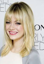 Emma Stone Medium Length Hair With Long Layers And Bangs Love The Blonde Highlights Too Hair Lengths Emma Stone Blonde Short Hair With Bangs