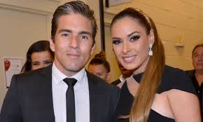 Una cosa es lo que tú creas y otra es estar. Galilea Montijo Revela Como Fue Que Conocio A Su Esposo Fernando Reina