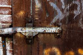 I never seen this method used anywhere! How To Remove A Rusted Bolt With No Head Diyguidance Com