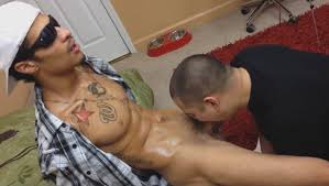 Blindfolded straight guy blown by gay dude - ThisVid.com