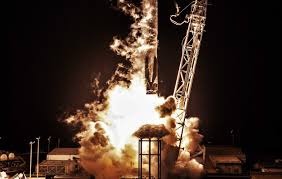 Falcon 9's first stage incorporates nine merlin engines and merlin is a family of rocket engines developed by spacex for use on its falcon 1, falcon 9 and falcon heavy launch vehicles. Spacex Plans Falcon 9 Satellite Launch From Pad 39a Prior To Crew Dragon Falcon Heavy
